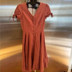 Elegant Button-Front Midi Dress in Rose